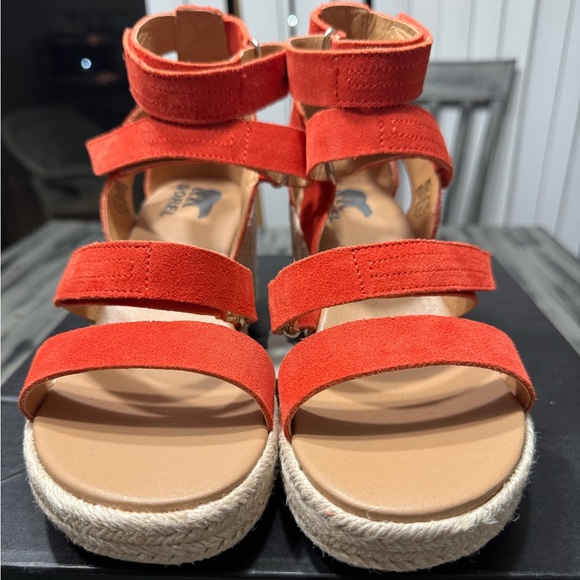 Sorel Women’s Cameron Multi Strap Wedge Sandals in Signal Red Size 10 - Picture 9 of 13